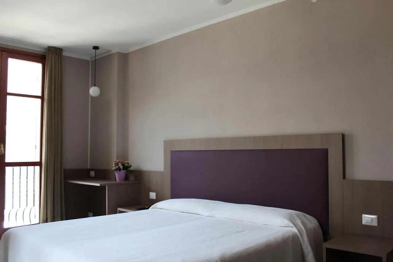 Hotel Ristorante Vapore Faggeto Lario