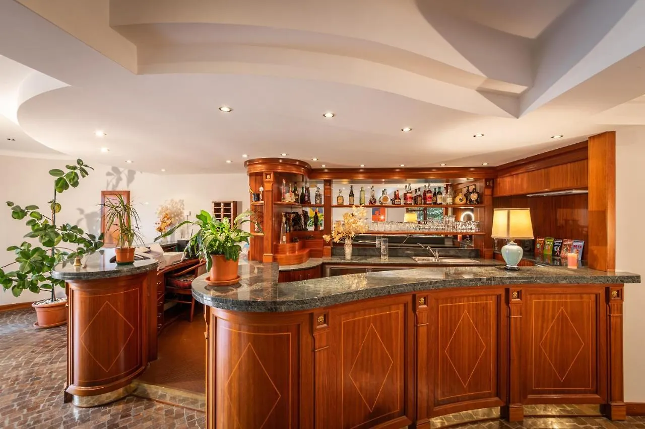 Hotel Ristorante Vapore Faggeto Lario