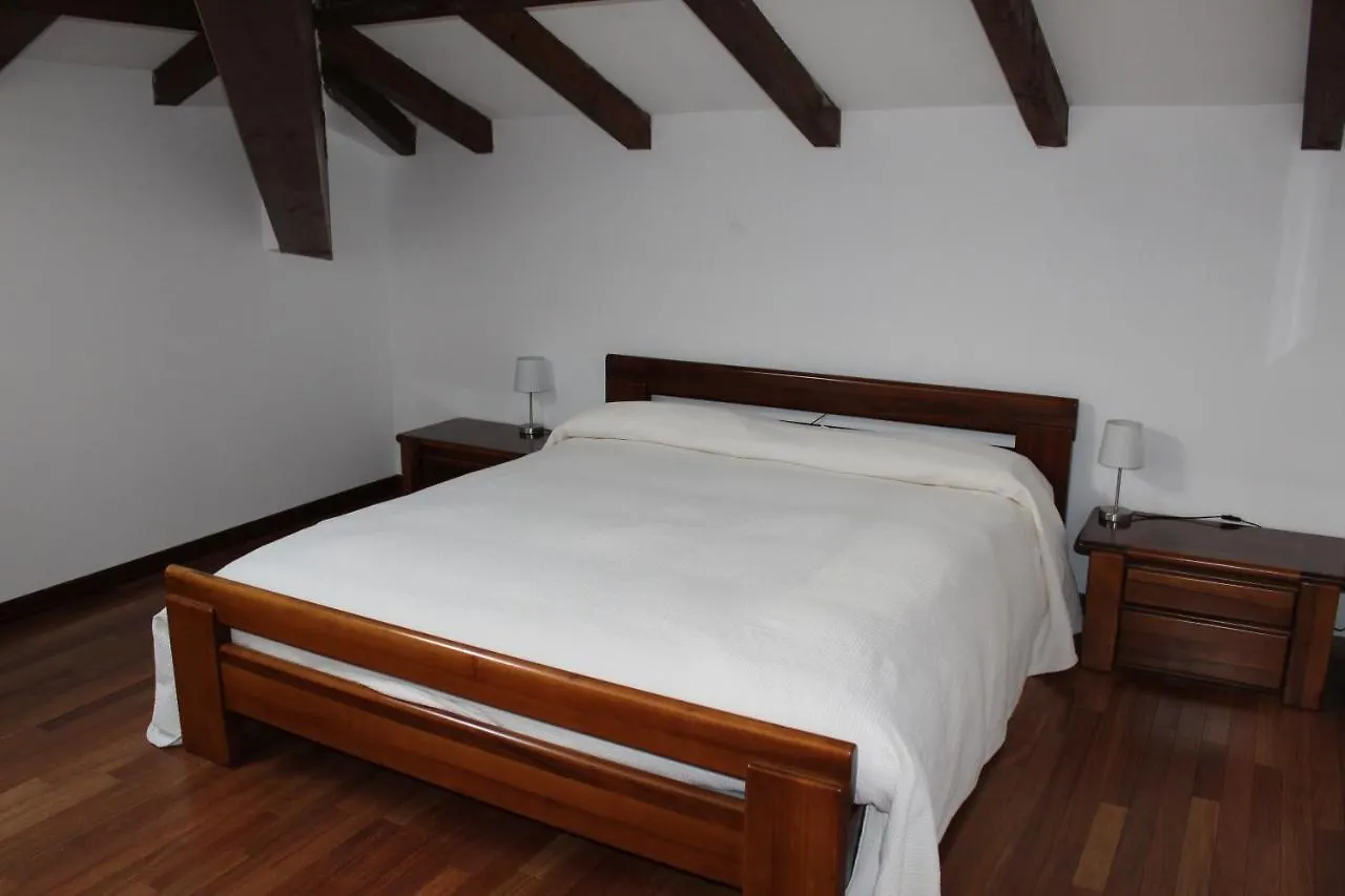 Hotel Ristorante Vapore Faggeto Lario イタリア