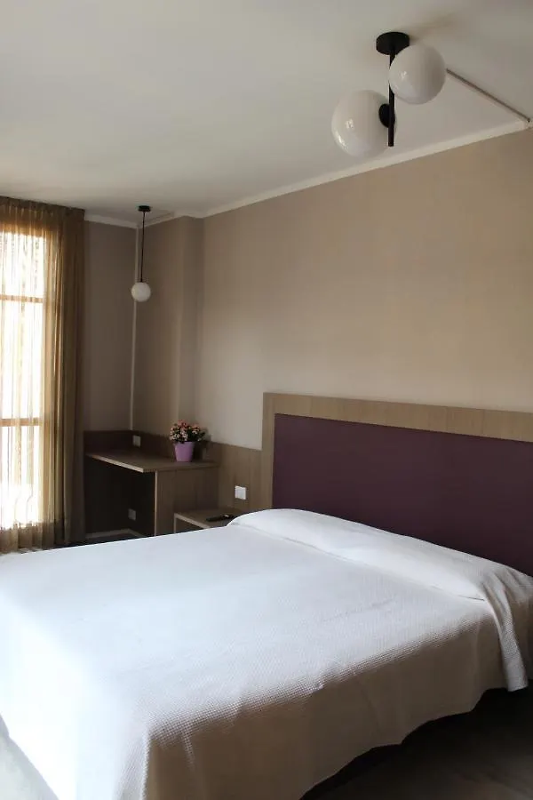 Hotel Ristorante Vapore Faggeto Lario