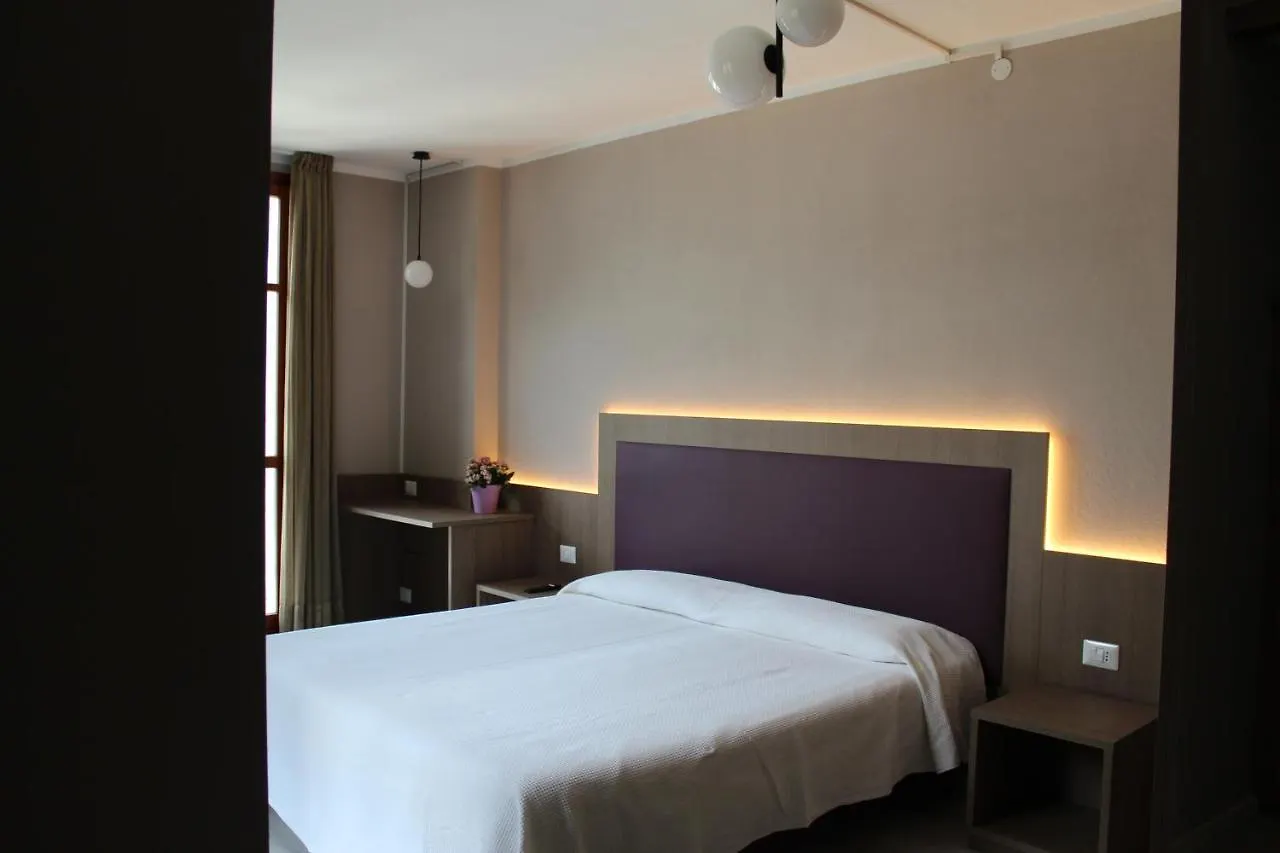 Hotel Ristorante Vapore Faggeto Lario