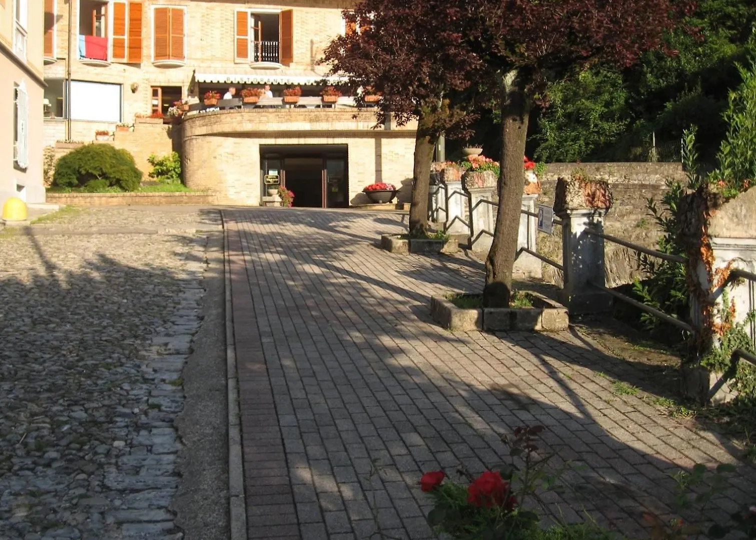 **  Hotel Ristorante Vapore Faggeto Lario Italy