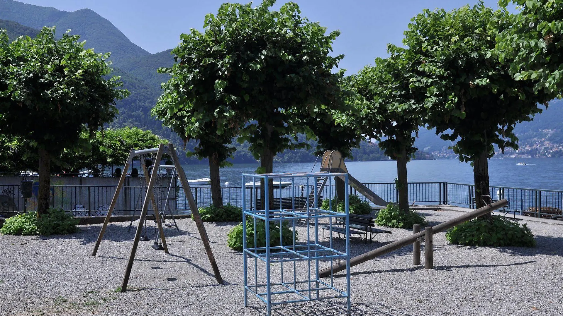 **  Hotel Ristorante Vapore Faggeto Lario Italy
